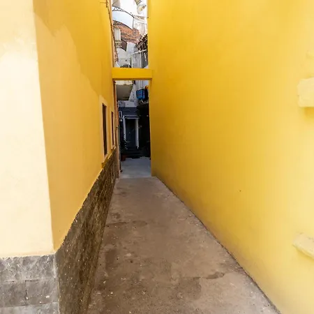 Il Porto & I Marinai בית הארחה
